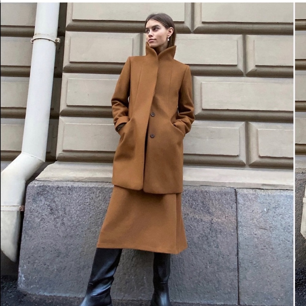 Aritzia Wilfred
The Cocoon Coat